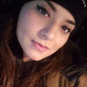 Meet your Posher, Annette